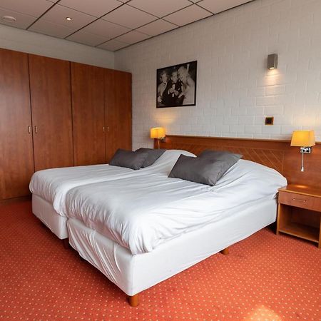 Amicitia Hotel 스네크 외부 사진