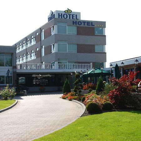 Amicitia Hotel 스네크 외부 사진