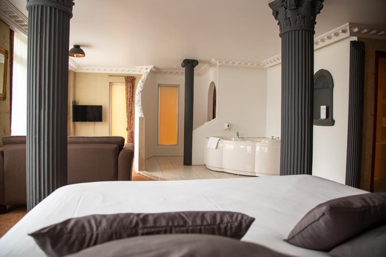 Amicitia Hotel 스네크 외부 사진