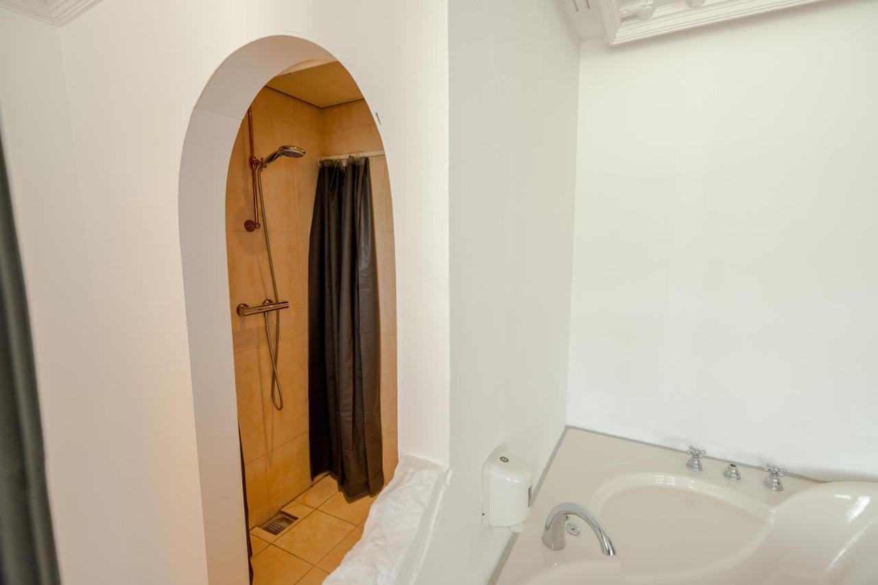 Amicitia Hotel 스네크 외부 사진
