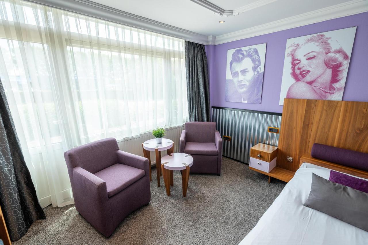 Amicitia Hotel 스네크 외부 사진