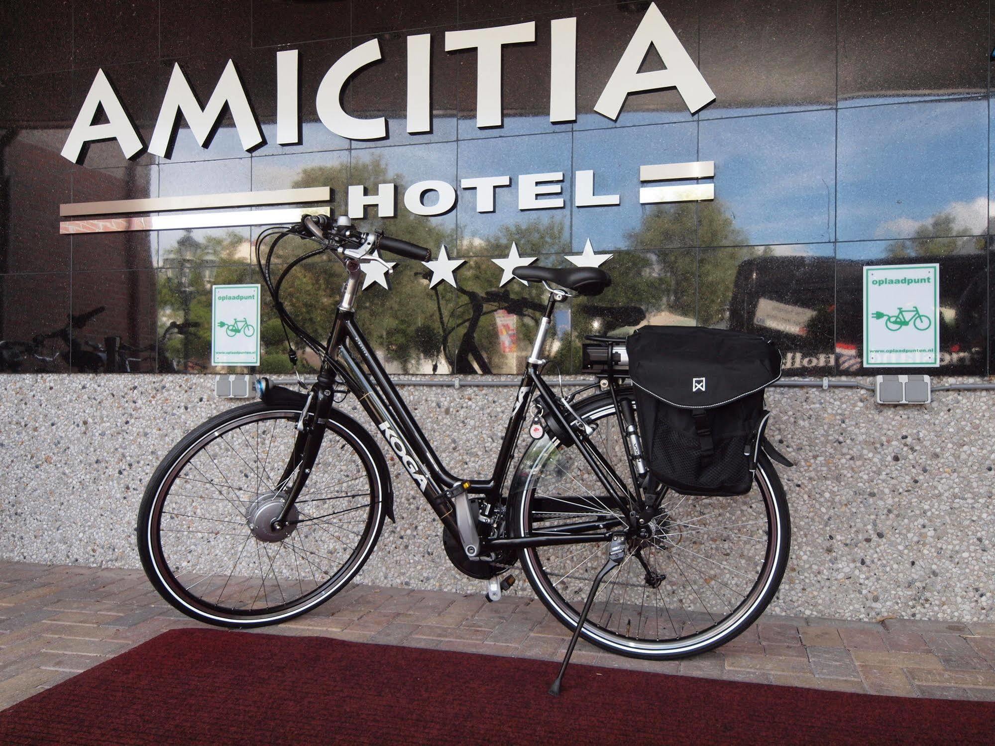 Amicitia Hotel 스네크 외부 사진