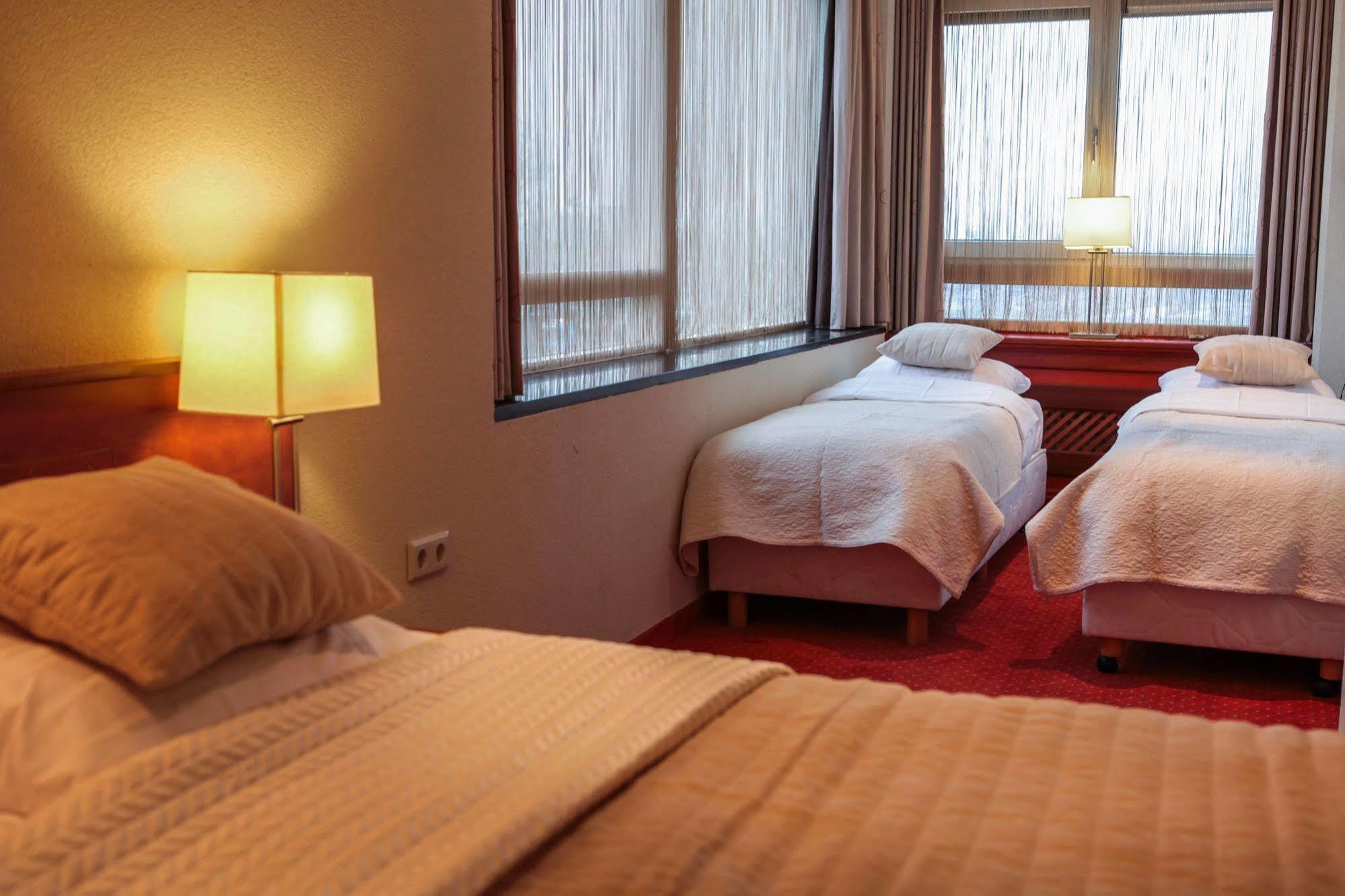 Amicitia Hotel 스네크 외부 사진